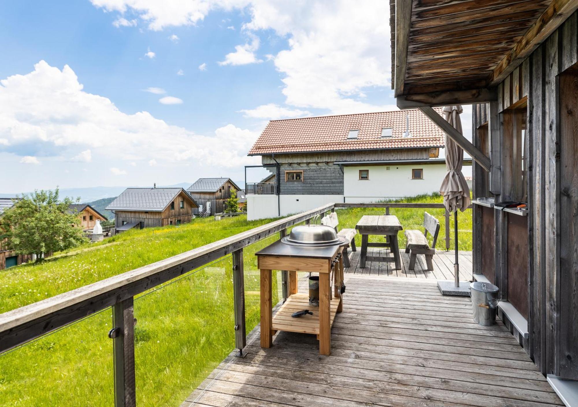 1A Chalet '4 Jahreszeiten' Ski Fahren Und Jacuzzi Mit Aussicht! Bad Sankt Leonhard im Lavanttal Exterior photo