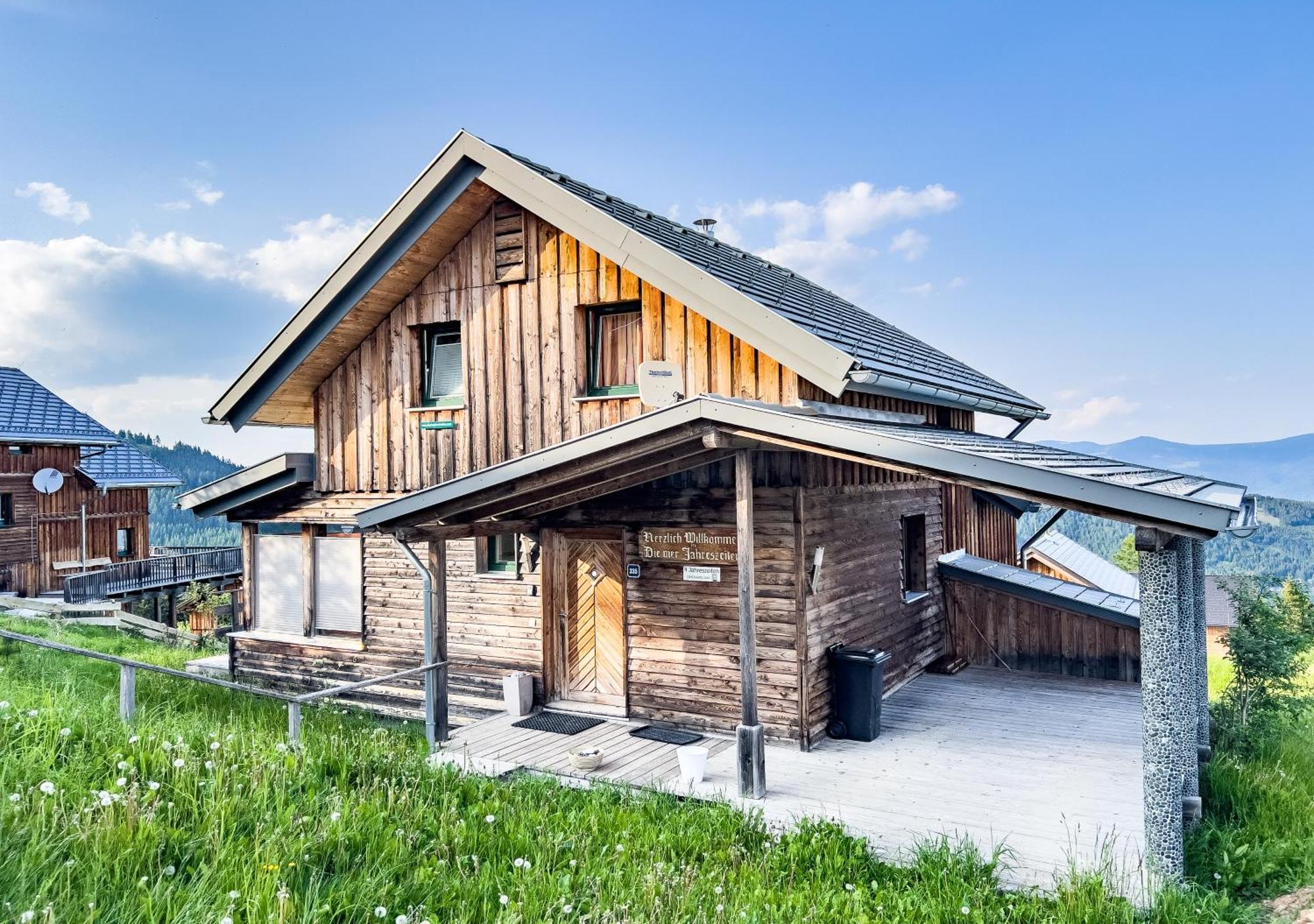 1A Chalet '4 Jahreszeiten' Ski Fahren Und Jacuzzi Mit Aussicht! Bad Sankt Leonhard im Lavanttal Exterior photo
