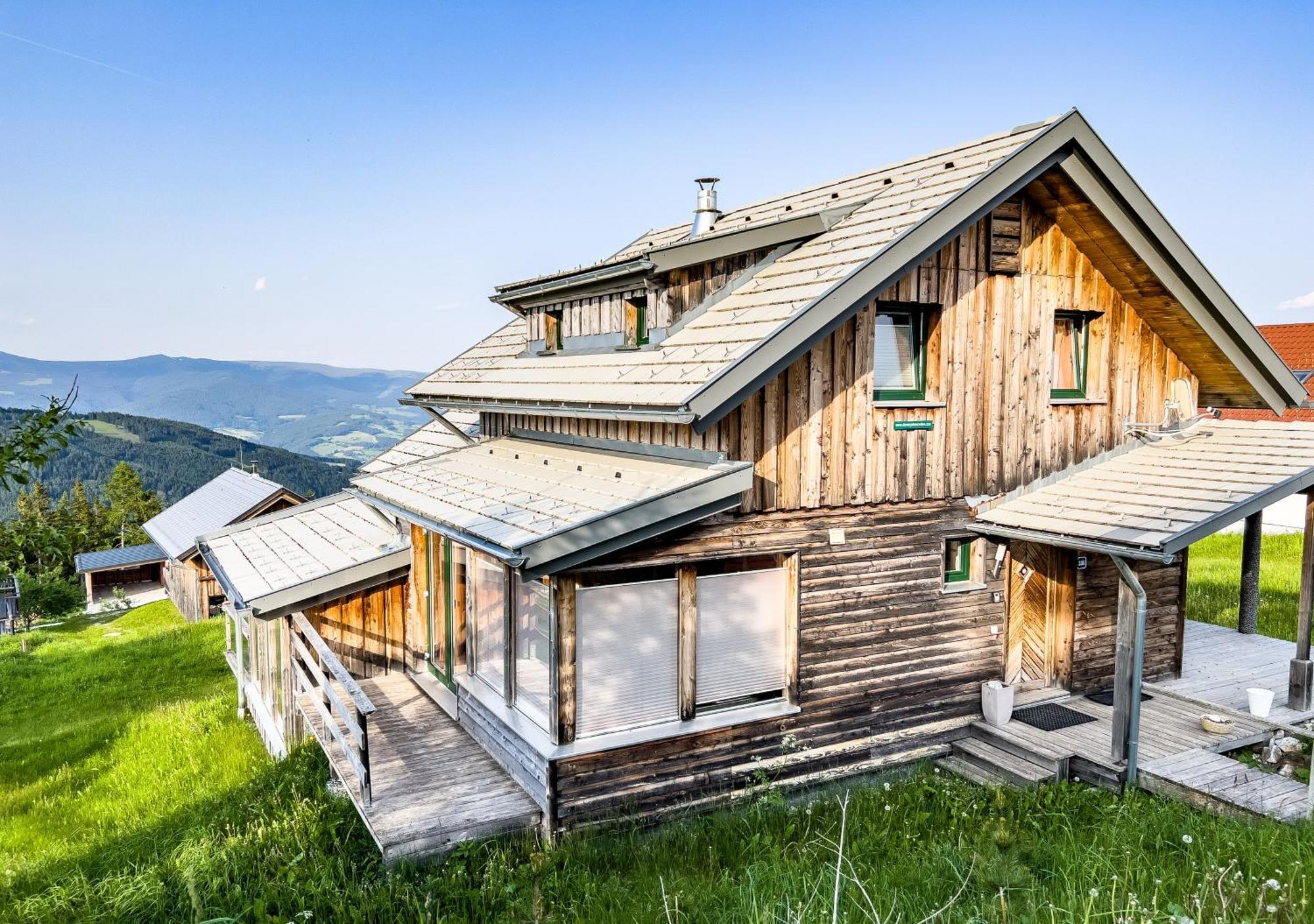 1A Chalet '4 Jahreszeiten' Ski Fahren Und Jacuzzi Mit Aussicht! Bad Sankt Leonhard im Lavanttal Exterior photo