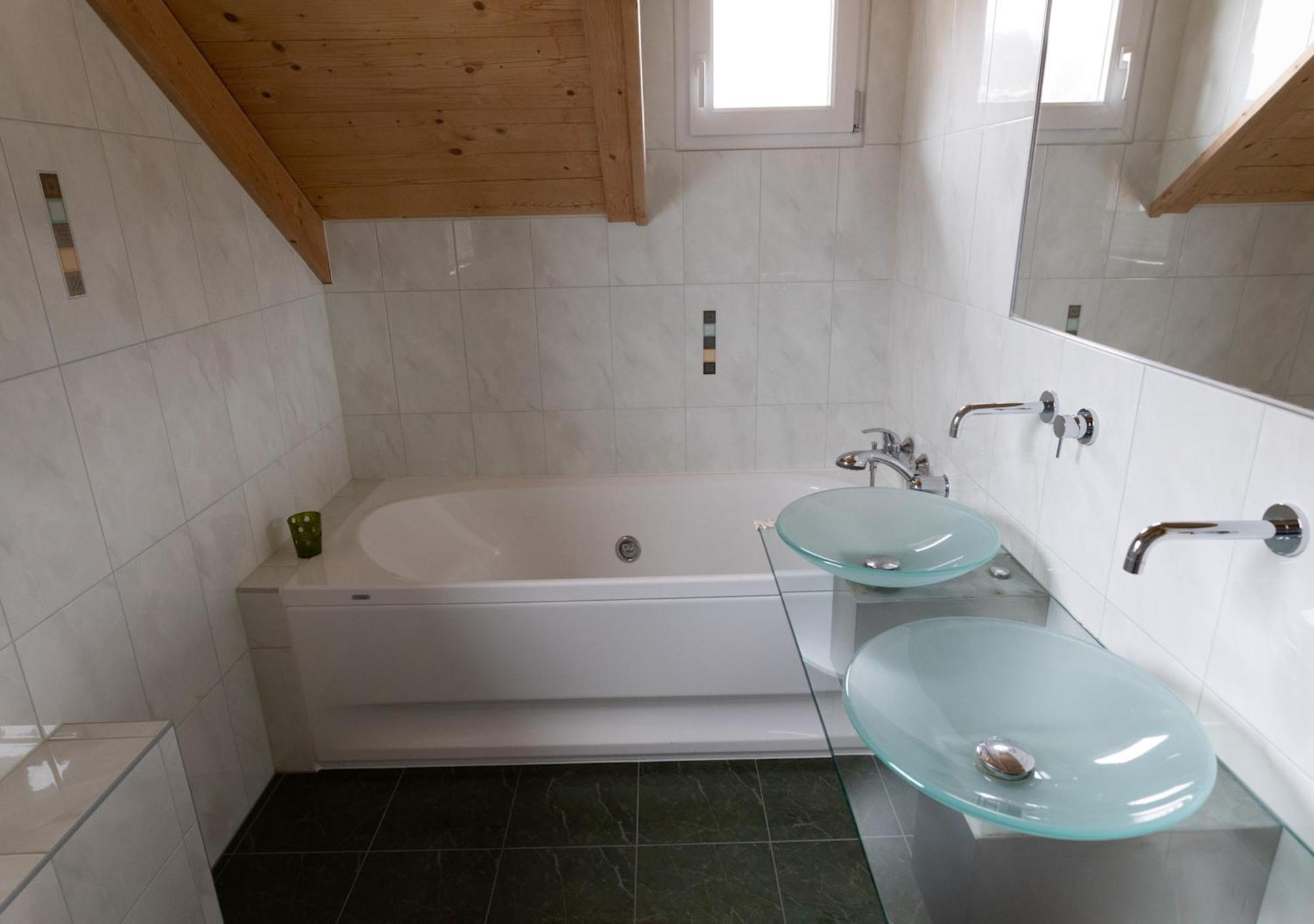 1A Chalet '4 Jahreszeiten' Ski Fahren Und Jacuzzi Mit Aussicht! Bad Sankt Leonhard im Lavanttal Exterior photo