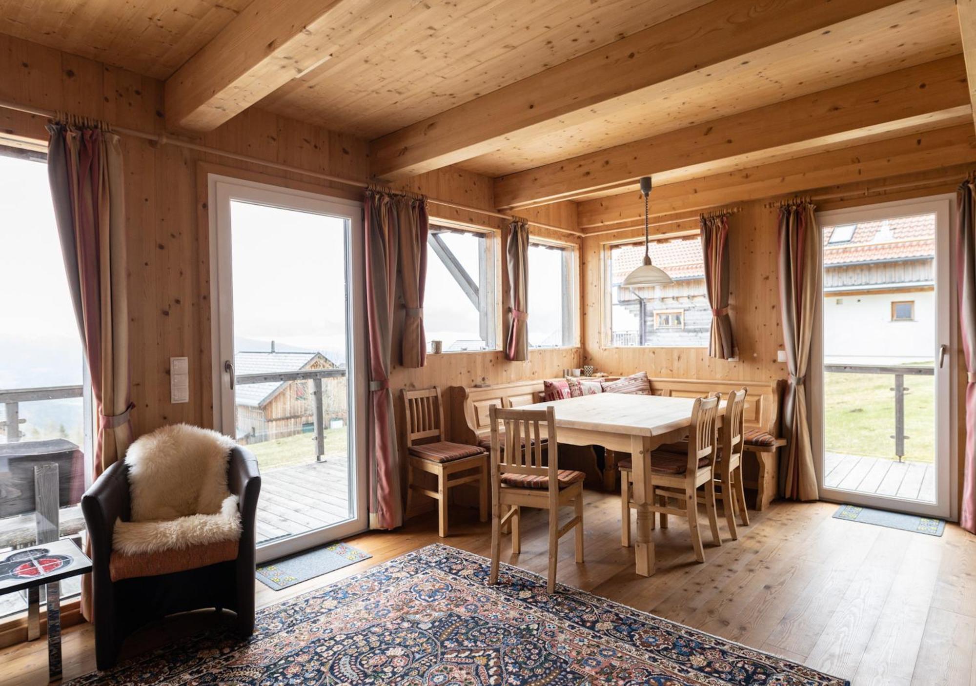 1A Chalet '4 Jahreszeiten' Ski Fahren Und Jacuzzi Mit Aussicht! Bad Sankt Leonhard im Lavanttal Exterior photo
