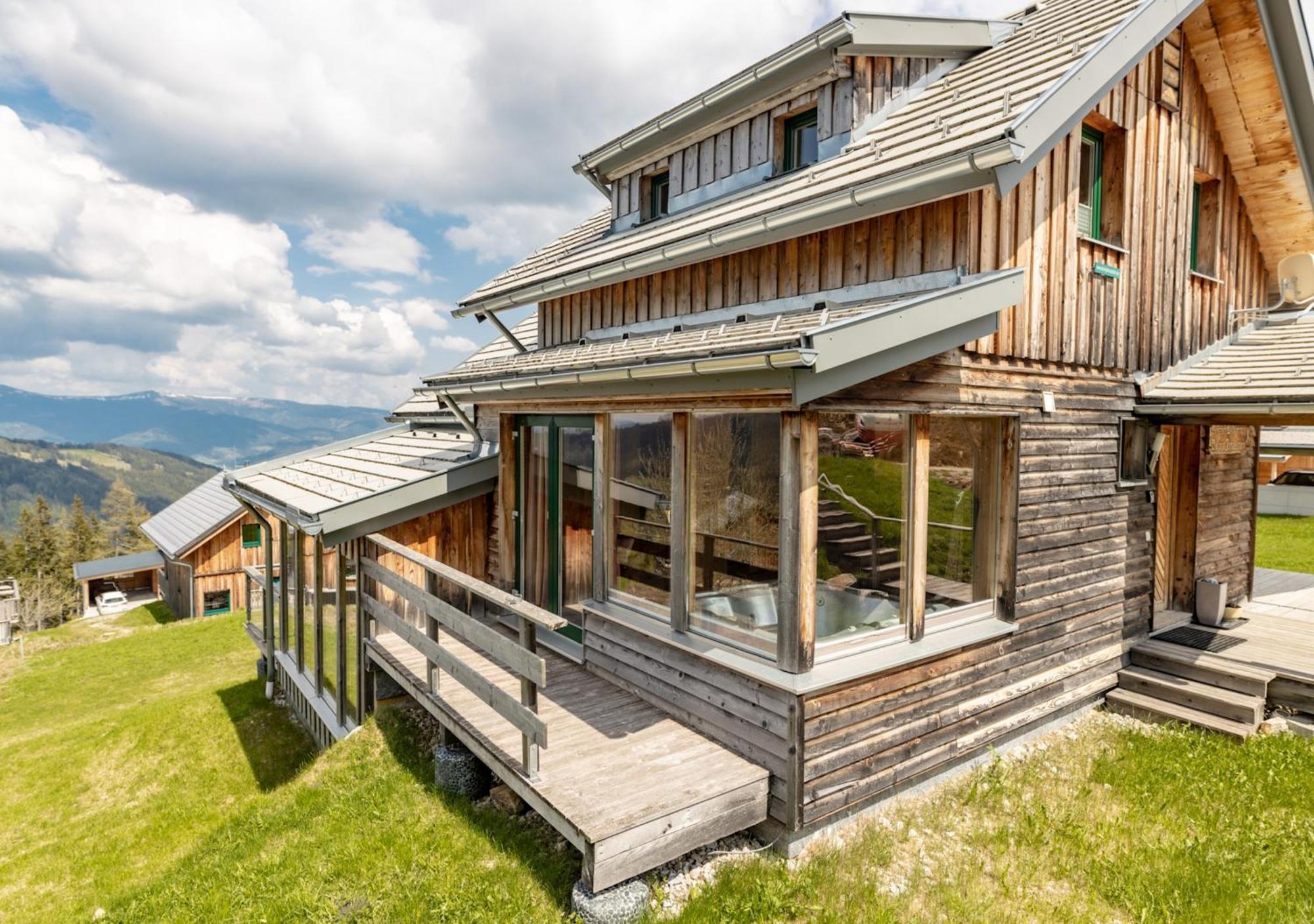 1A Chalet '4 Jahreszeiten' Ski Fahren Und Jacuzzi Mit Aussicht! Bad Sankt Leonhard im Lavanttal Exterior photo