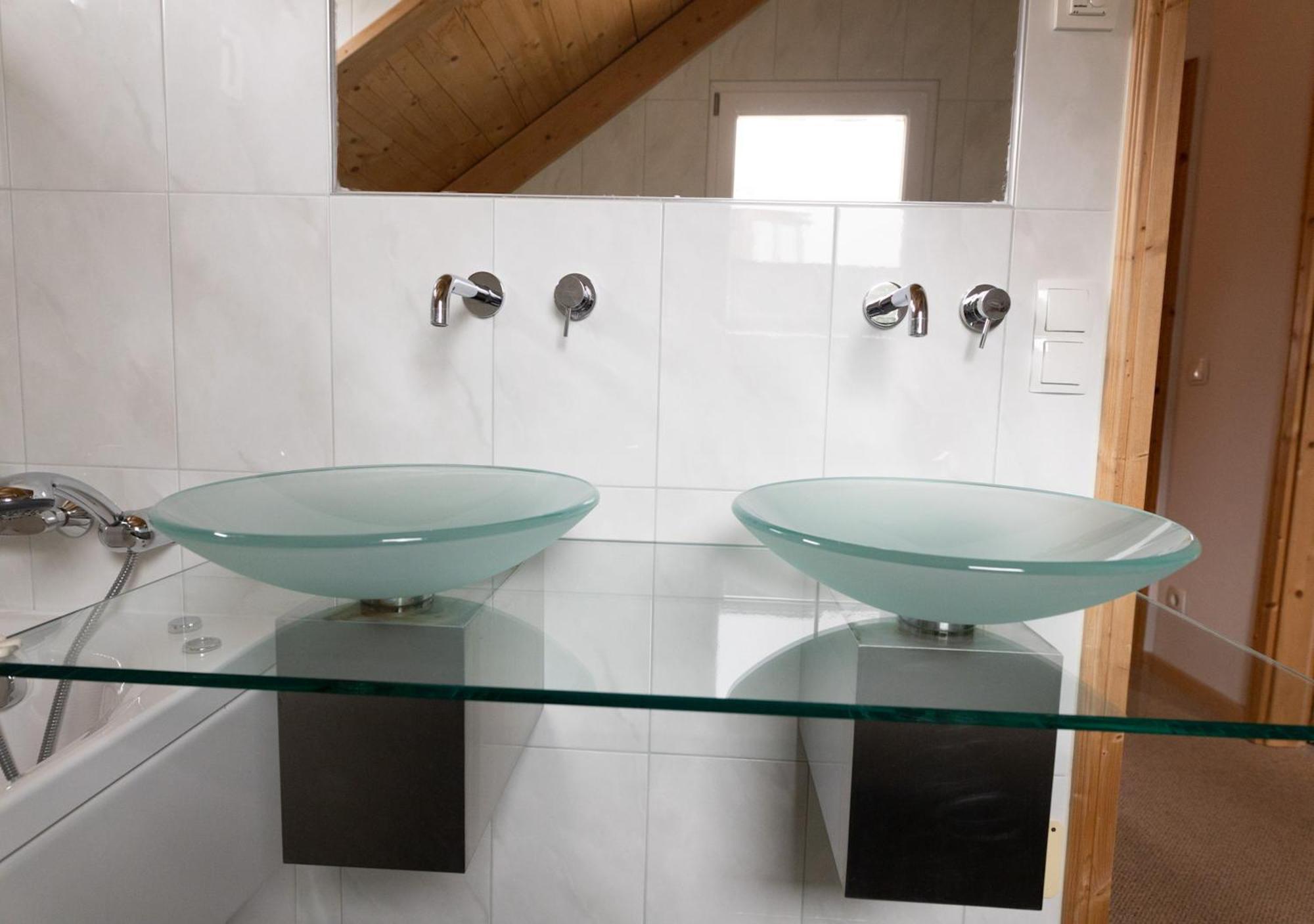 1A Chalet '4 Jahreszeiten' Ski Fahren Und Jacuzzi Mit Aussicht! Bad Sankt Leonhard im Lavanttal Exterior photo