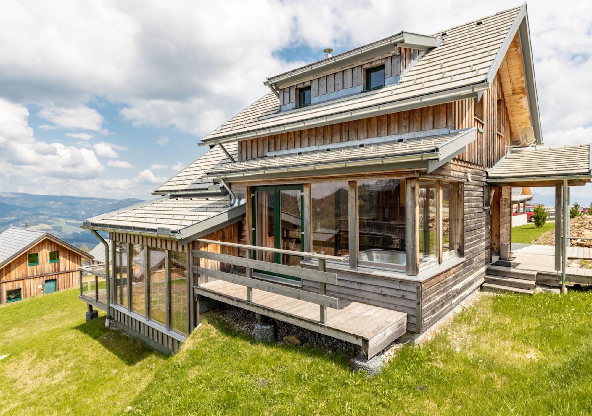 1A Chalet '4 Jahreszeiten' Ski Fahren Und Jacuzzi Mit Aussicht! Bad Sankt Leonhard im Lavanttal Exterior photo